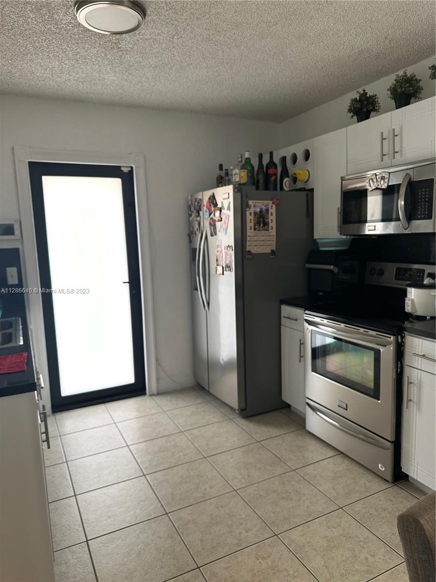 CUTLER RIDGE MANOR ESTATE - Residential