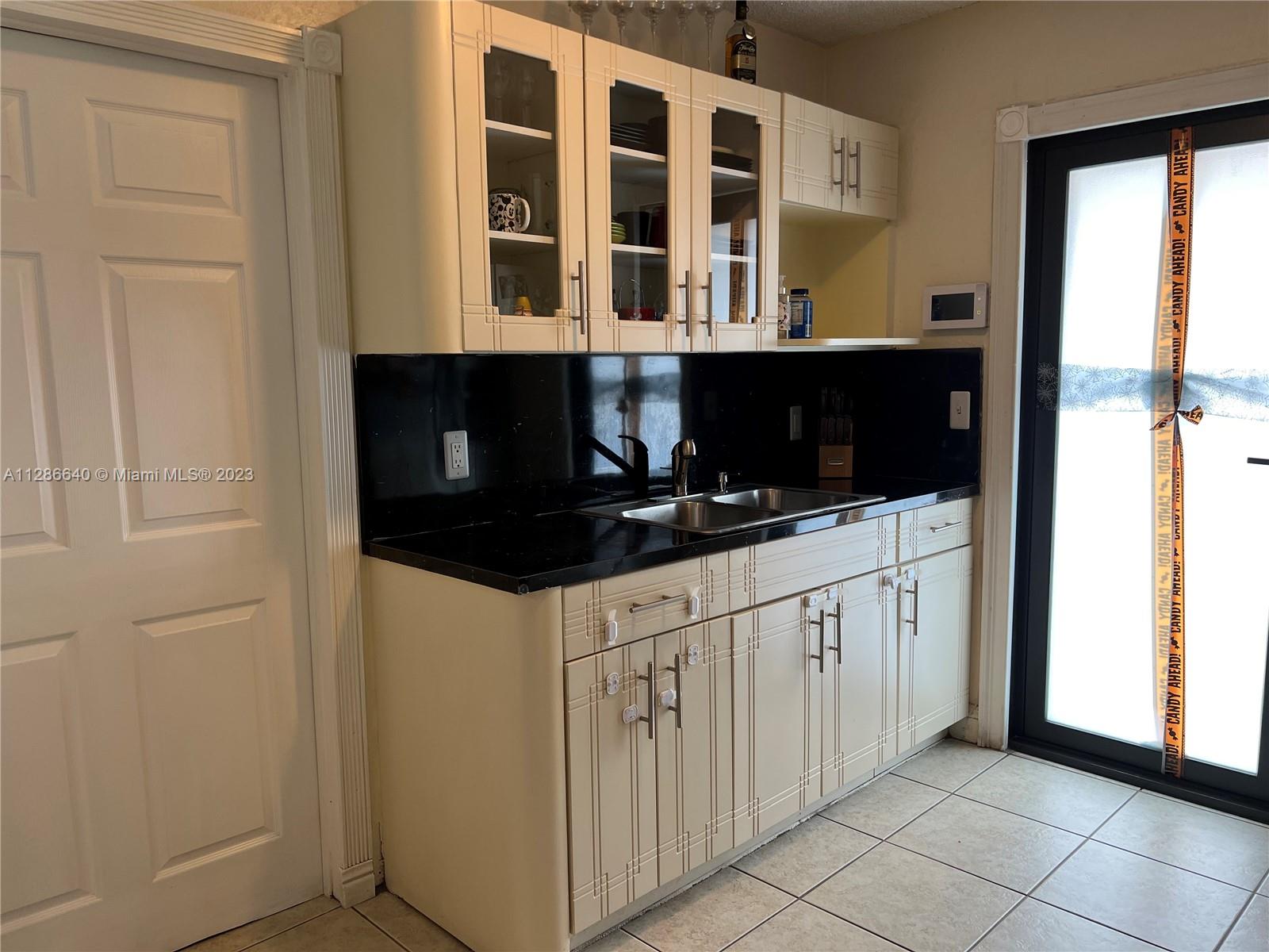 CUTLER RIDGE MANOR ESTATE - Residential