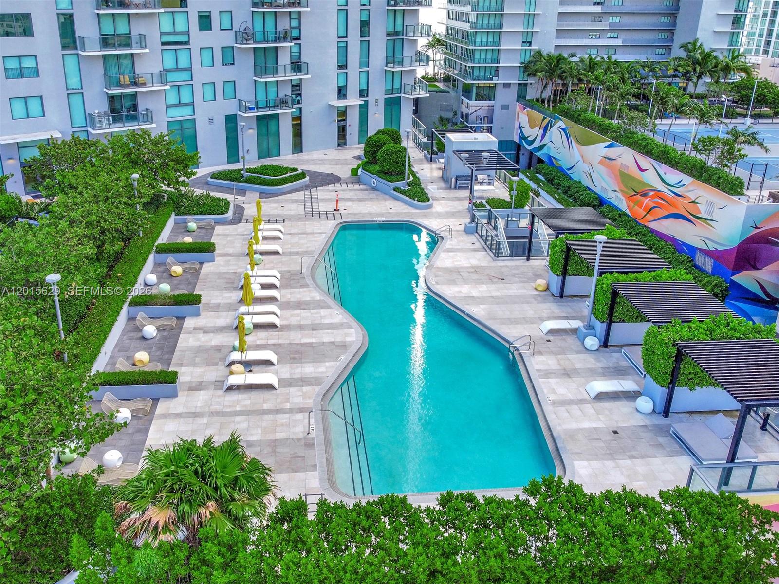 PARAISO BAYVIEWS - Residential