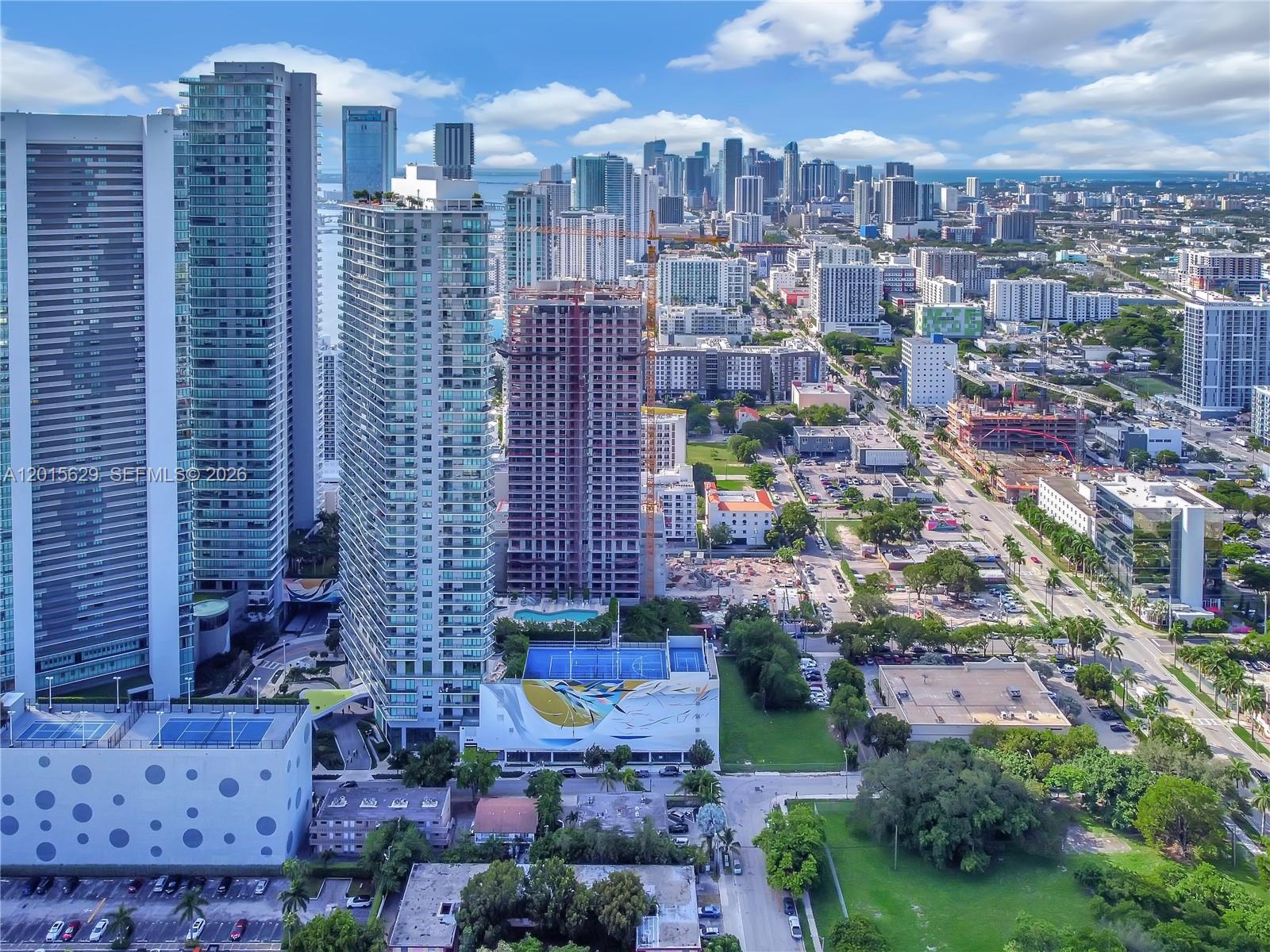 PARAISO BAYVIEWS - Residential