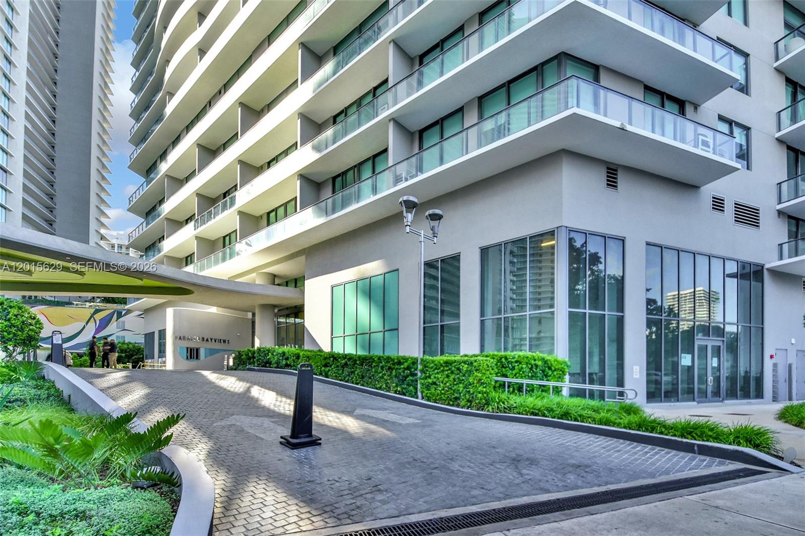 PARAISO BAYVIEWS - Residential