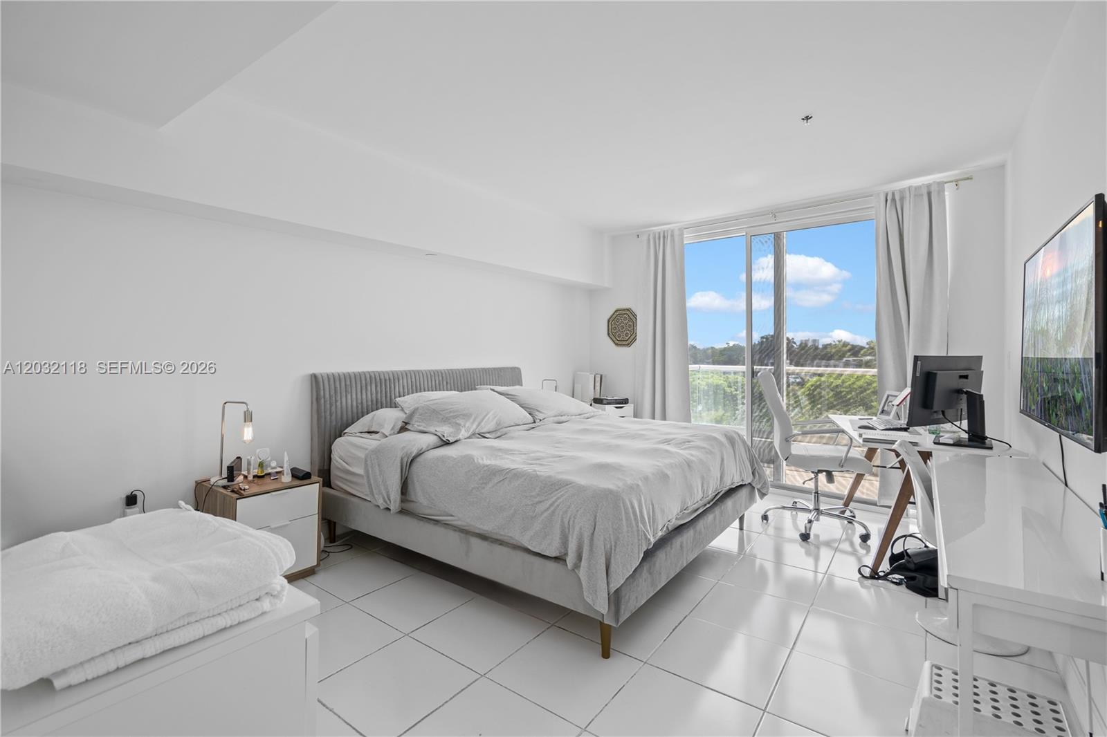 CASABLANCA VILLAS CONDO - Residential Lease