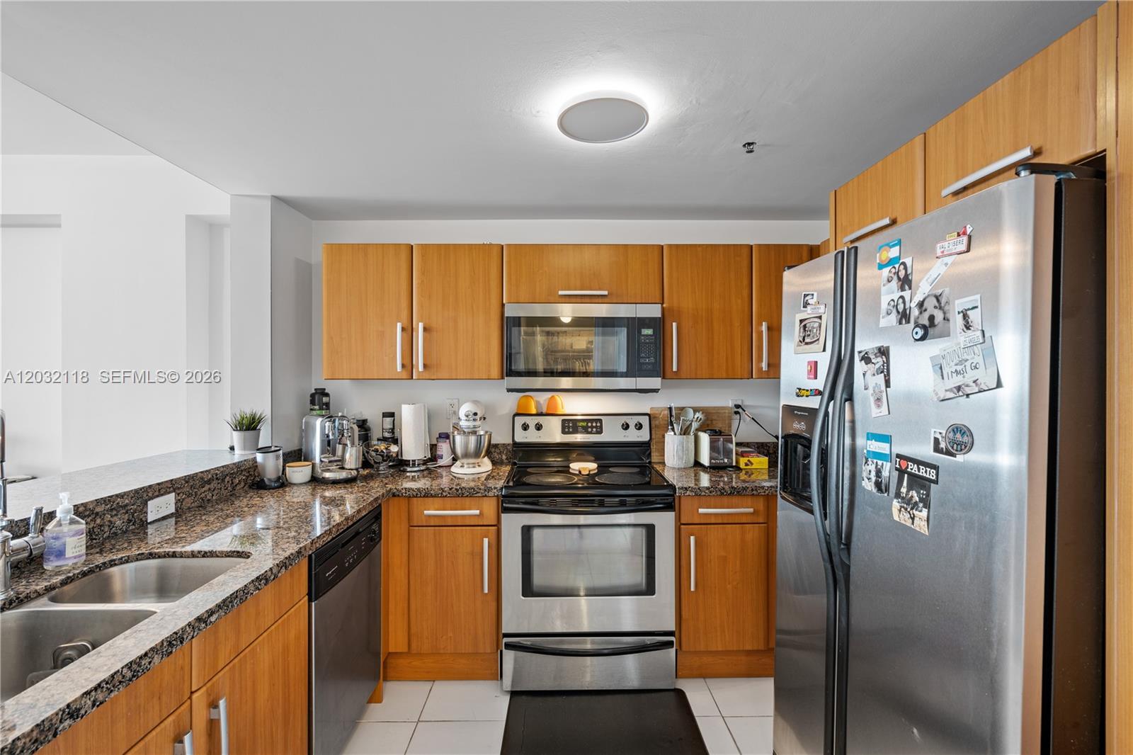 CASABLANCA VILLAS CONDO - Residential Lease