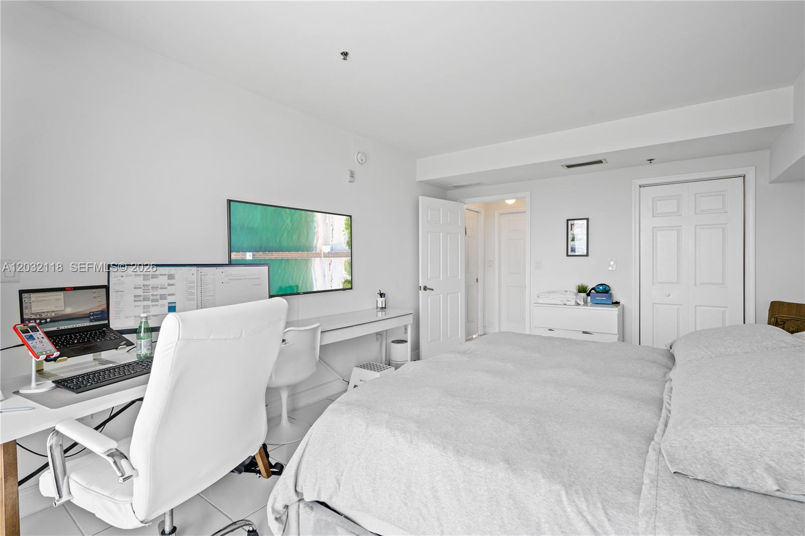 CASABLANCA VILLAS CONDO - Residential Lease