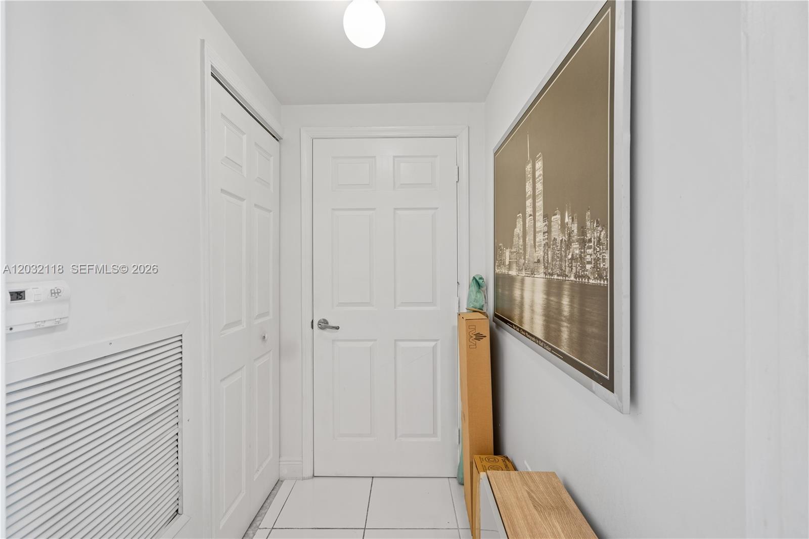 CASABLANCA VILLAS CONDO - Residential Lease