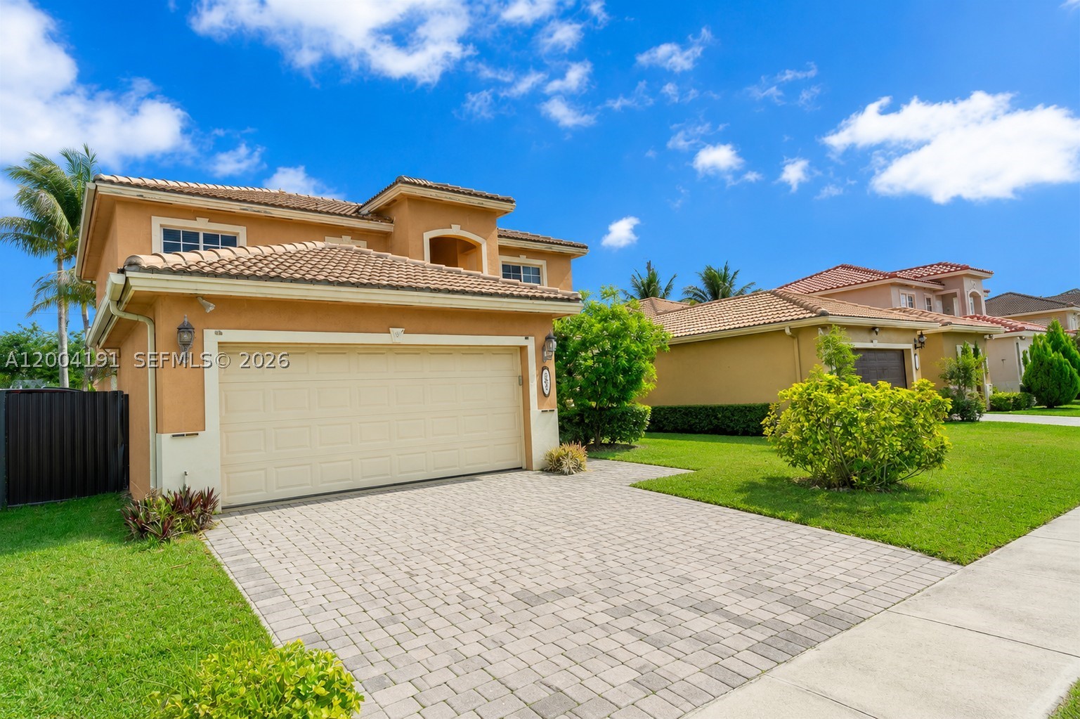 PELICAN BAY AT OLD CUTLER - Residential