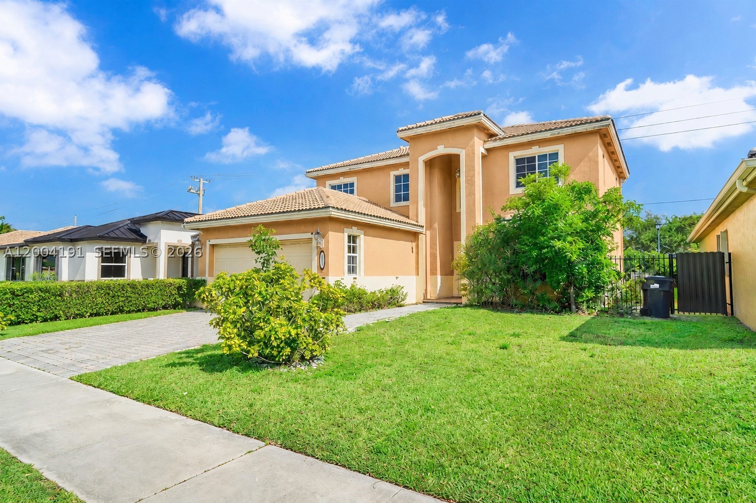 PELICAN BAY AT OLD CUTLER - Residential