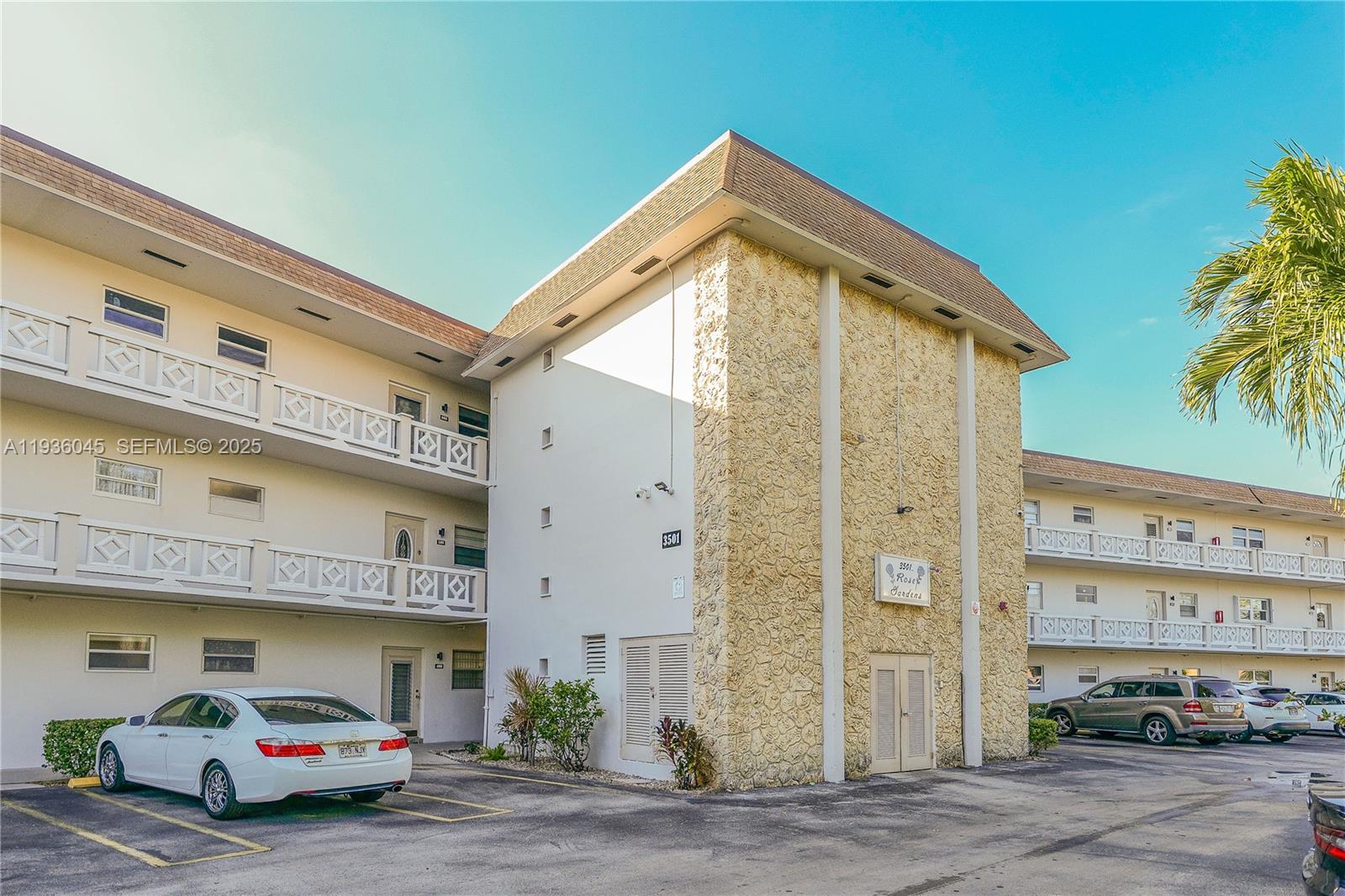 ROSE GARDENS CONDO - Residential