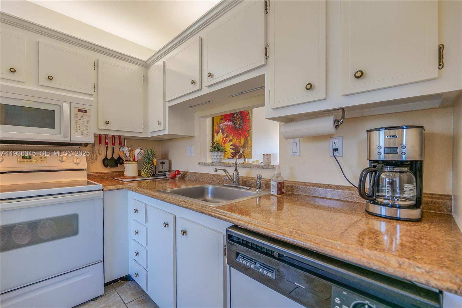ROSE GARDENS CONDO - Residential