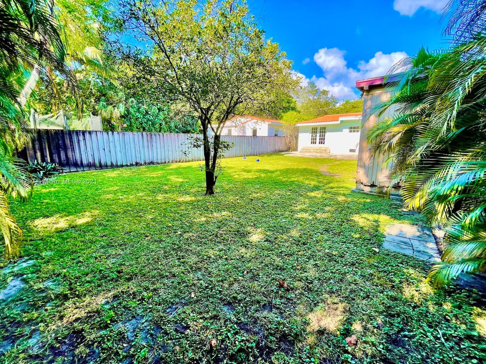 EAST SHENANDOAH - Residential