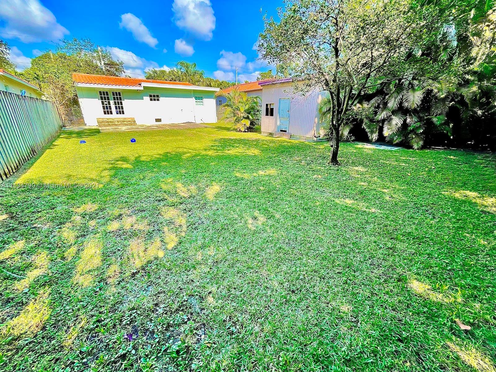 EAST SHENANDOAH - Residential