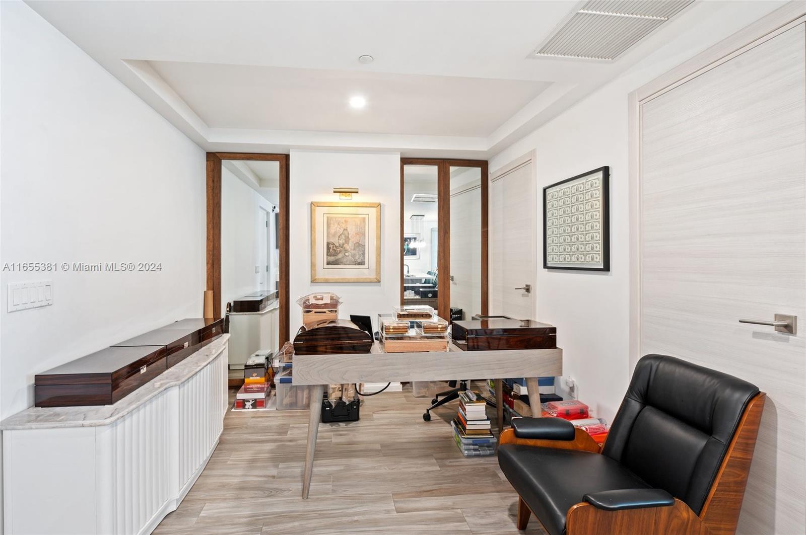 801 SMA RESIDENCES CONDO - Residential Lease