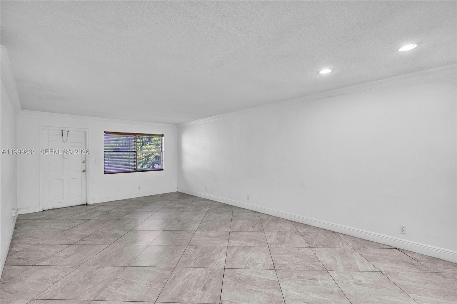 ROYAL TERRACE CONDOMINIUM - Residential