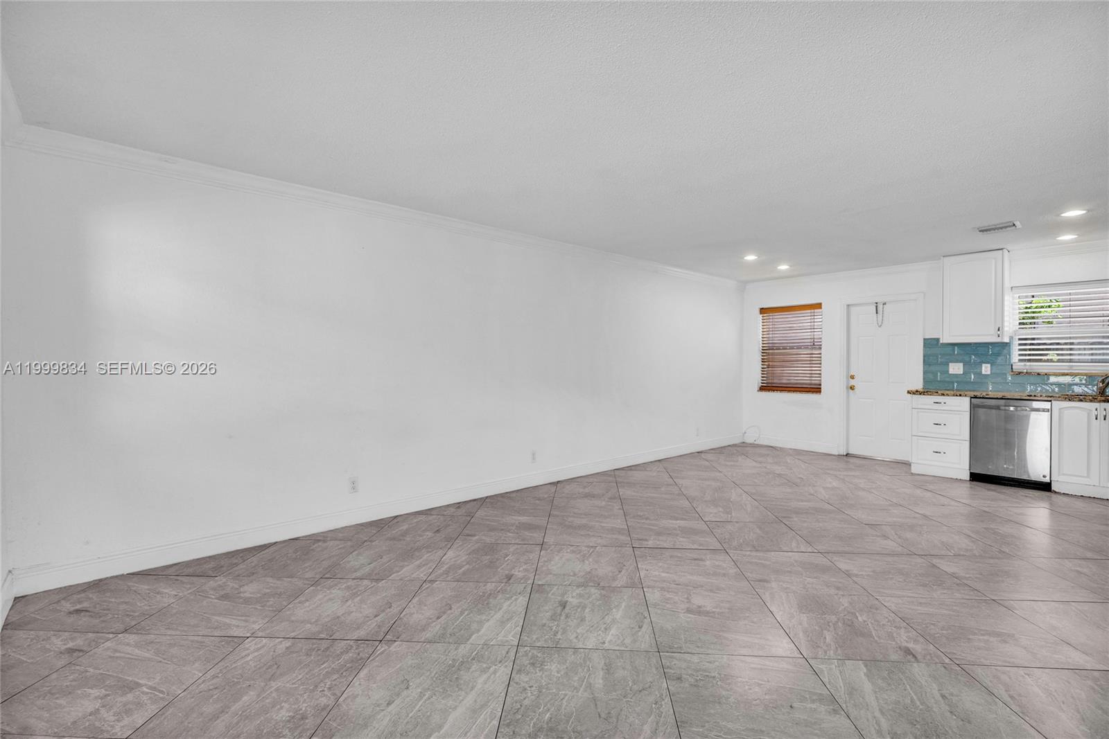 ROYAL TERRACE CONDOMINIUM - Residential