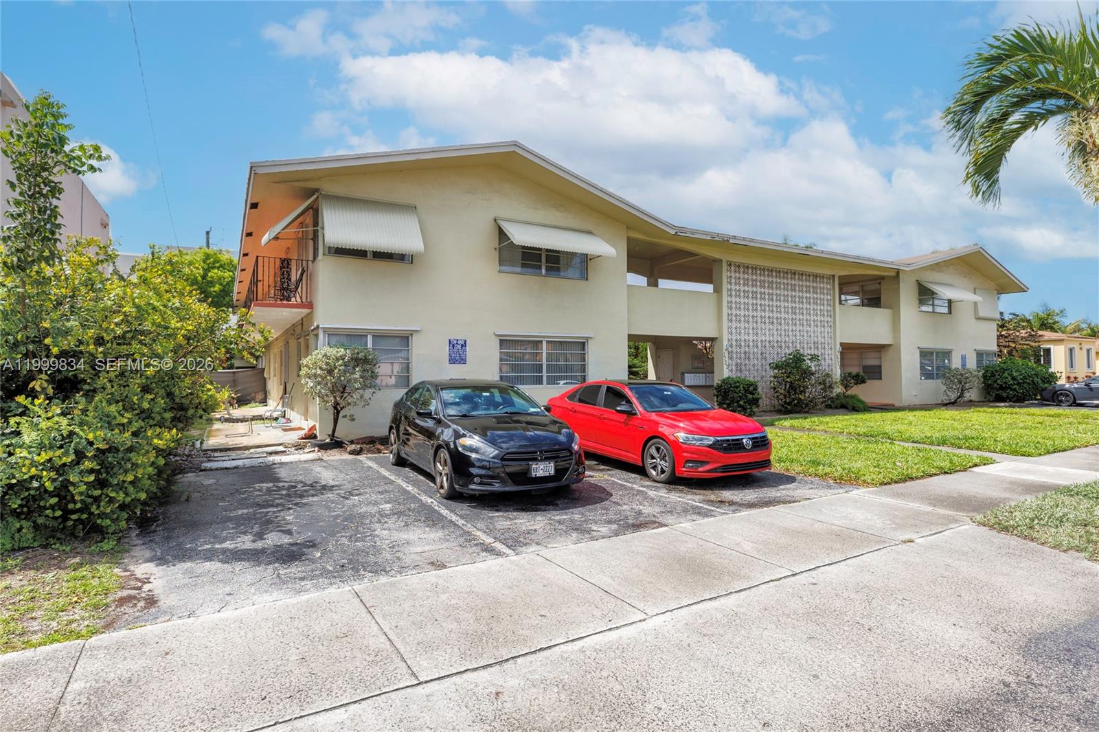 ROYAL TERRACE CONDOMINIUM - Residential