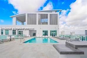 THE LOFT DOWNTOWN II COND - Residential