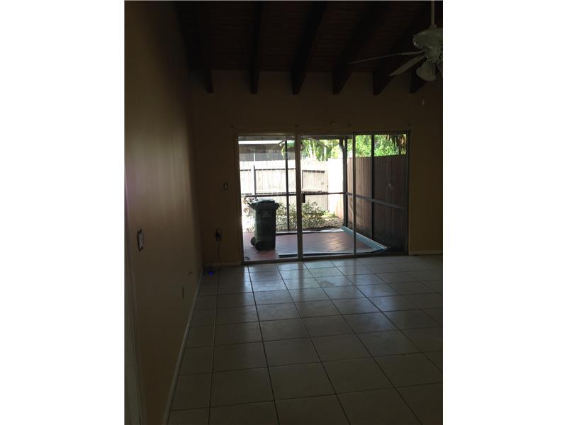 EVERGLADES SUGAR & LAND C - Residential Lease