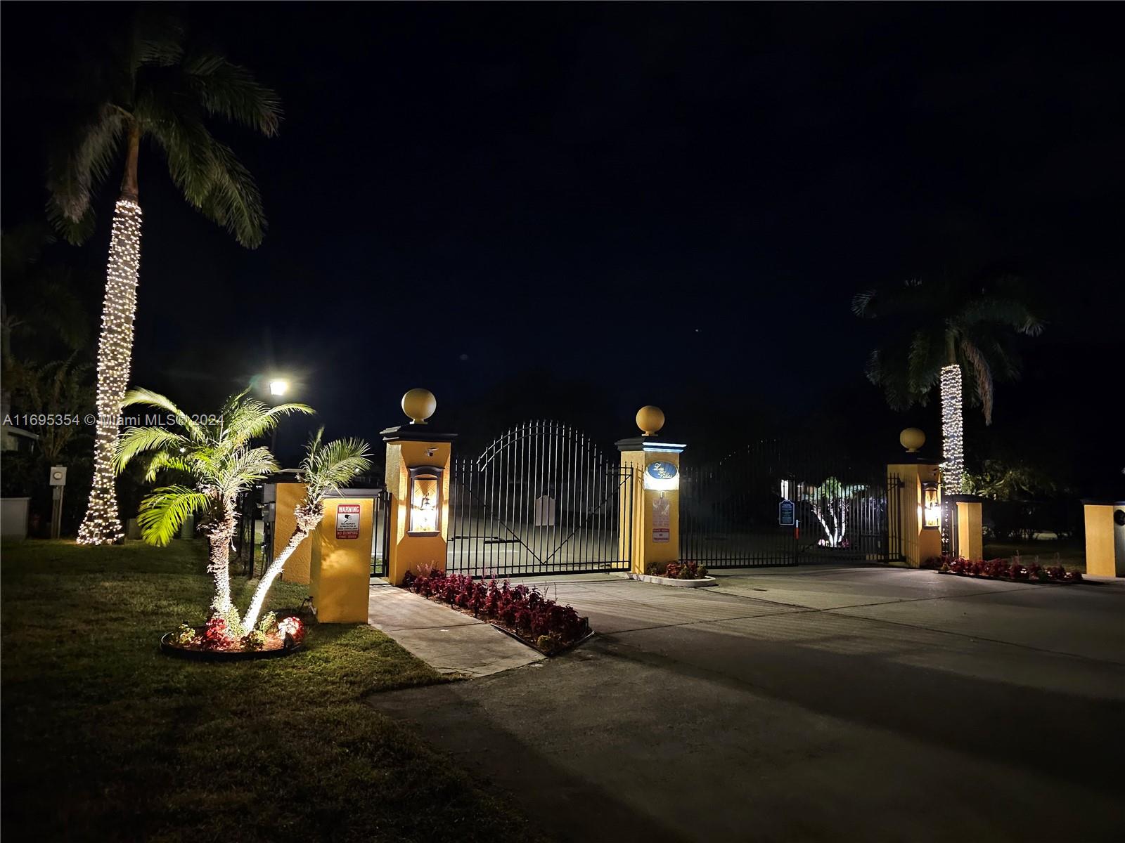 Las Villas at Kenilworth - Residential Lease