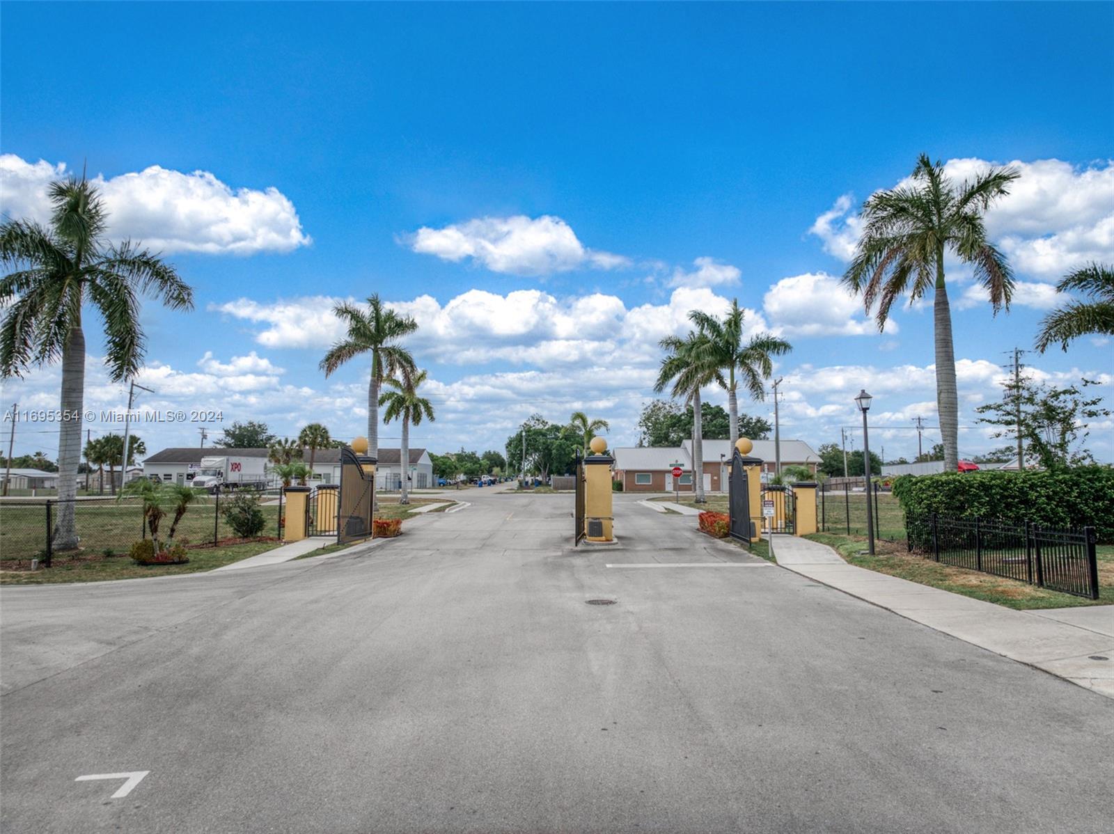 Las Villas at Kenilworth - Residential Lease