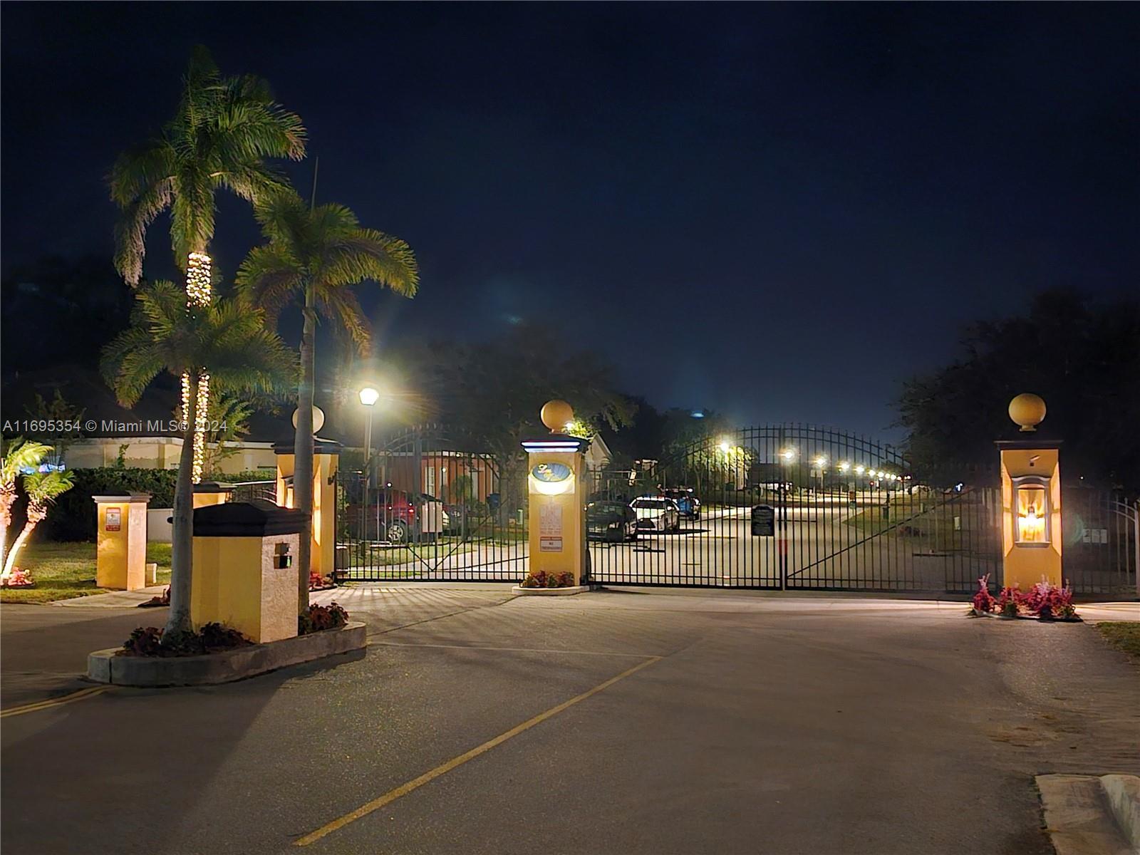 Las Villas at Kenilworth - Residential Lease