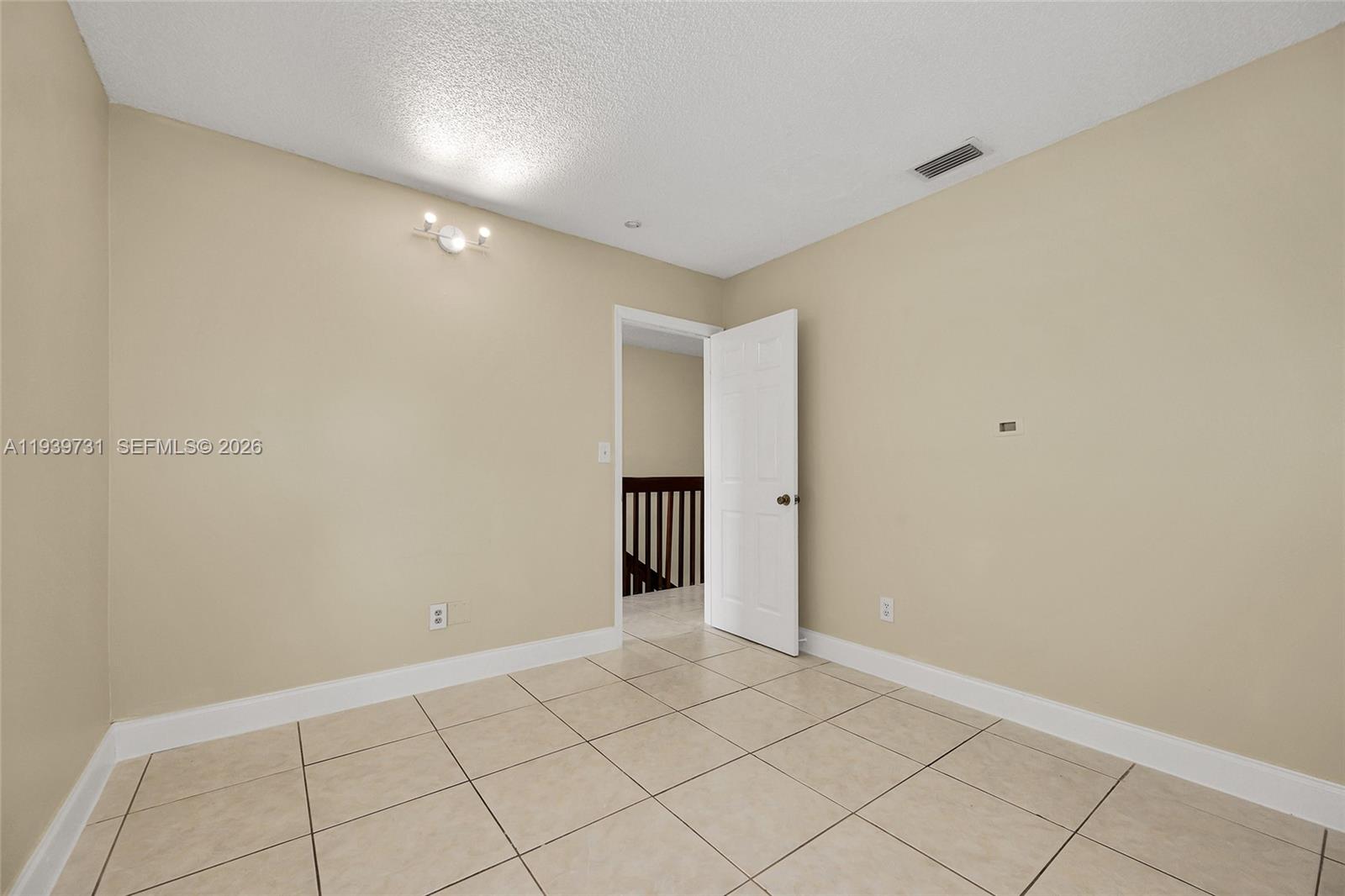 CALUSA POINT - Residential Lease