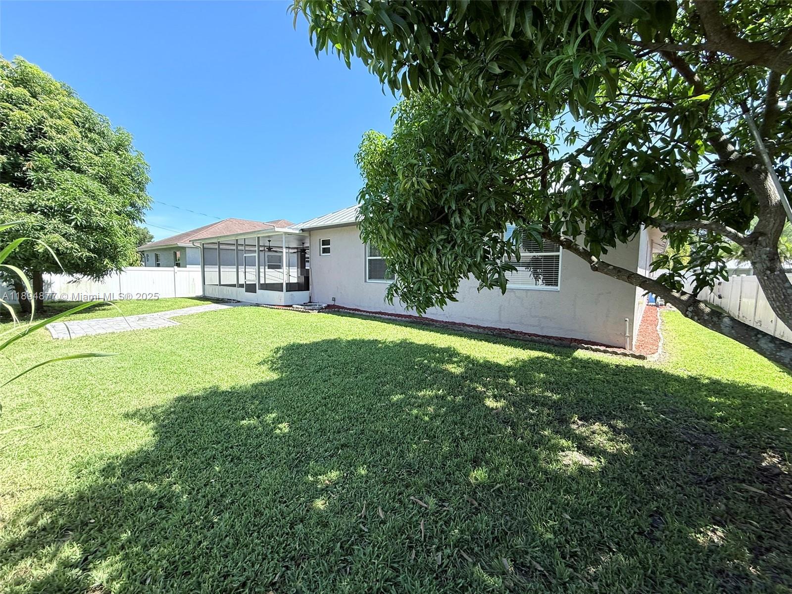 PORT ST LUCIE SECTION 11 - Residential