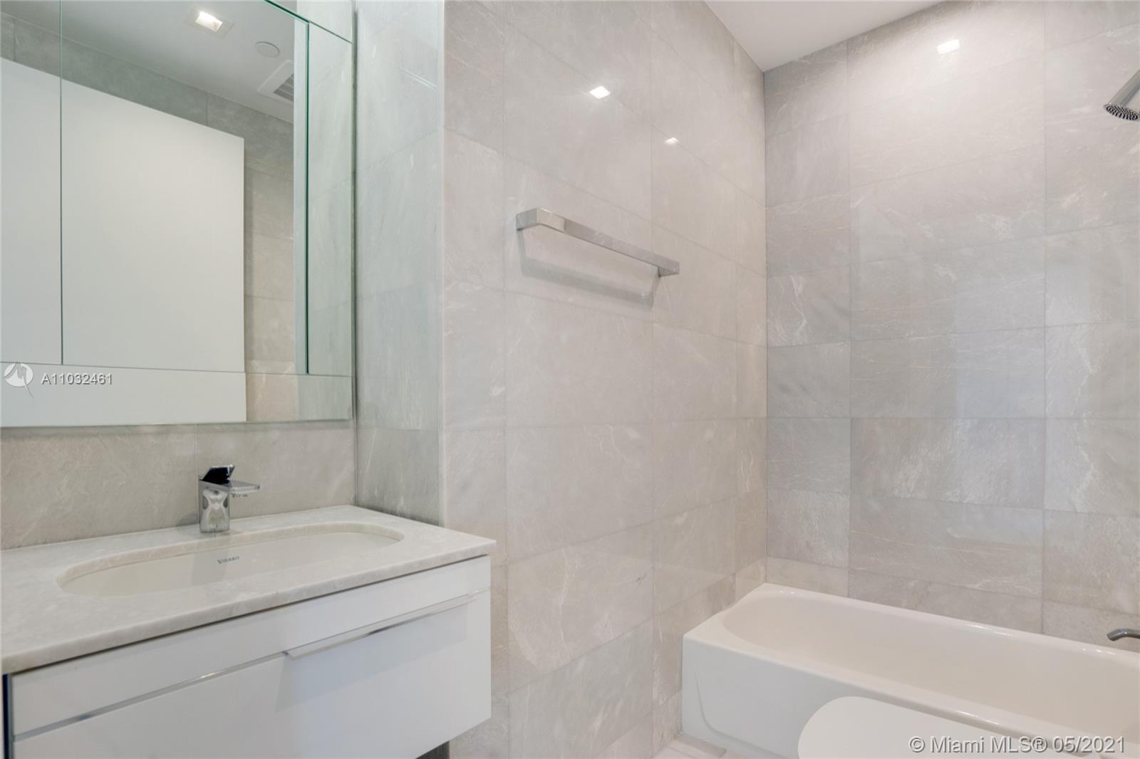 Turnberry Ocean Club Condo - Residential Lease