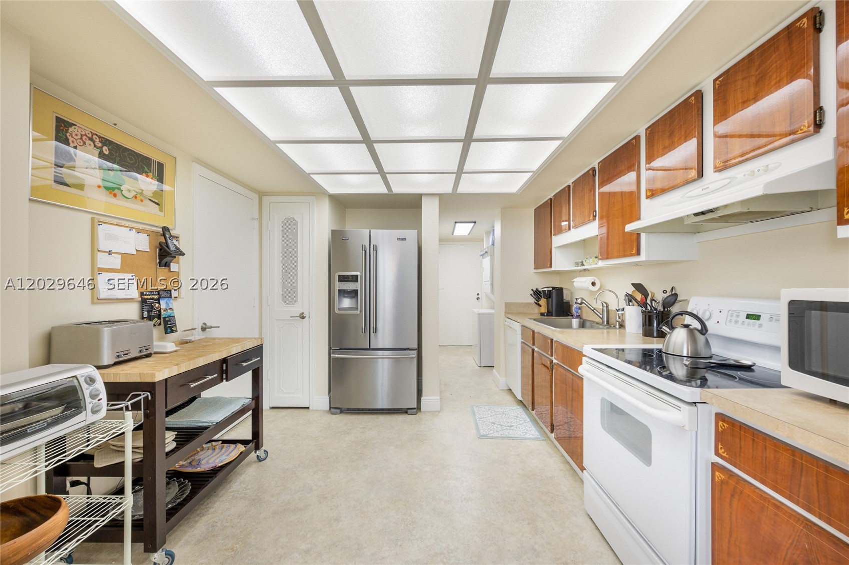 POINT OF AMERICAS - Residential Lease