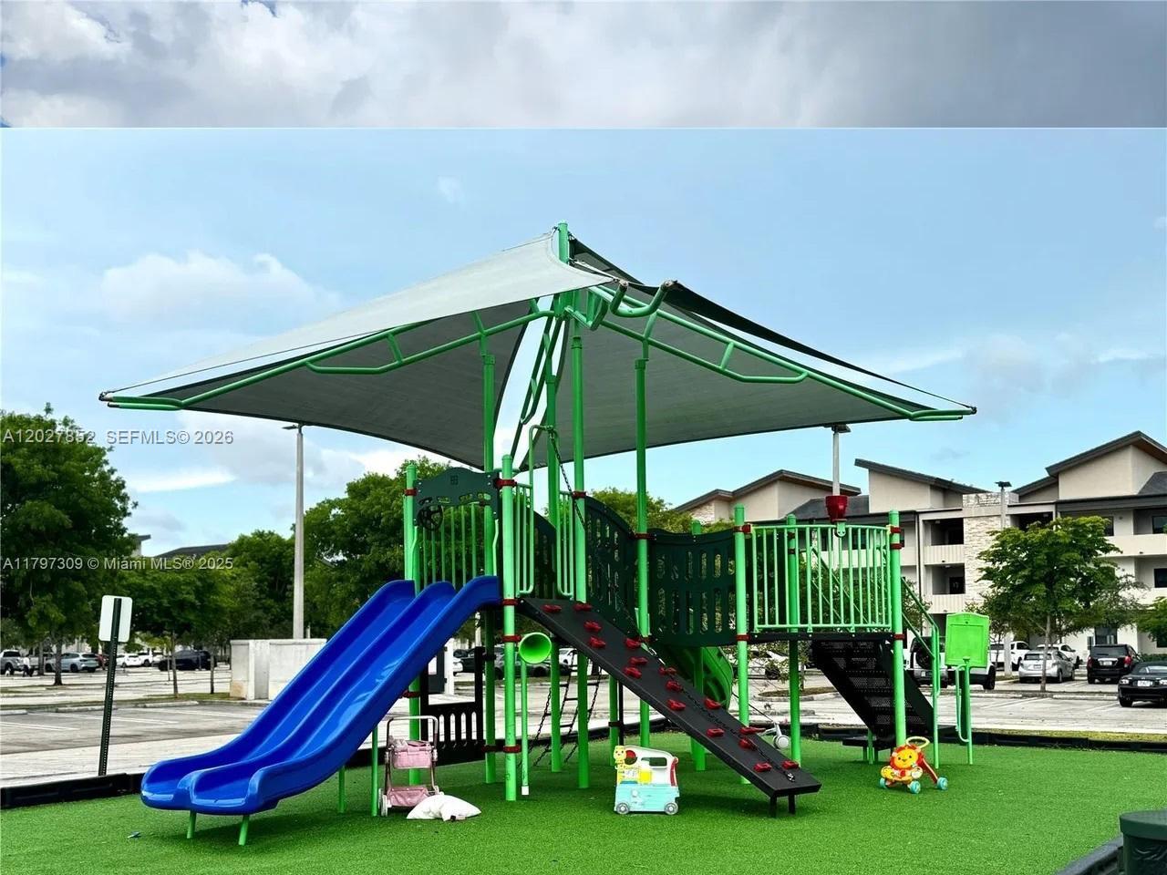GRAND BAY SOUTH VILLAS - Residential