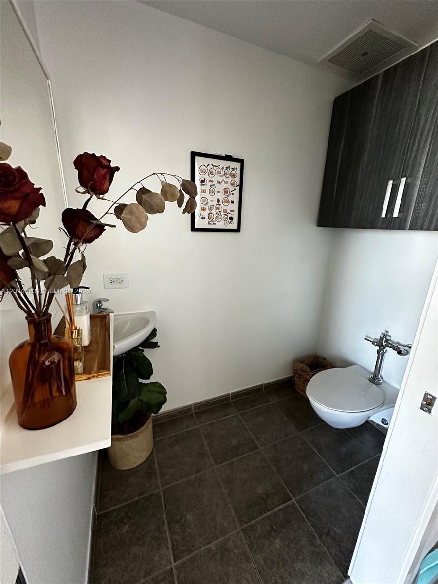 TWO MIDTOWN MIAMI CONDO - Residential