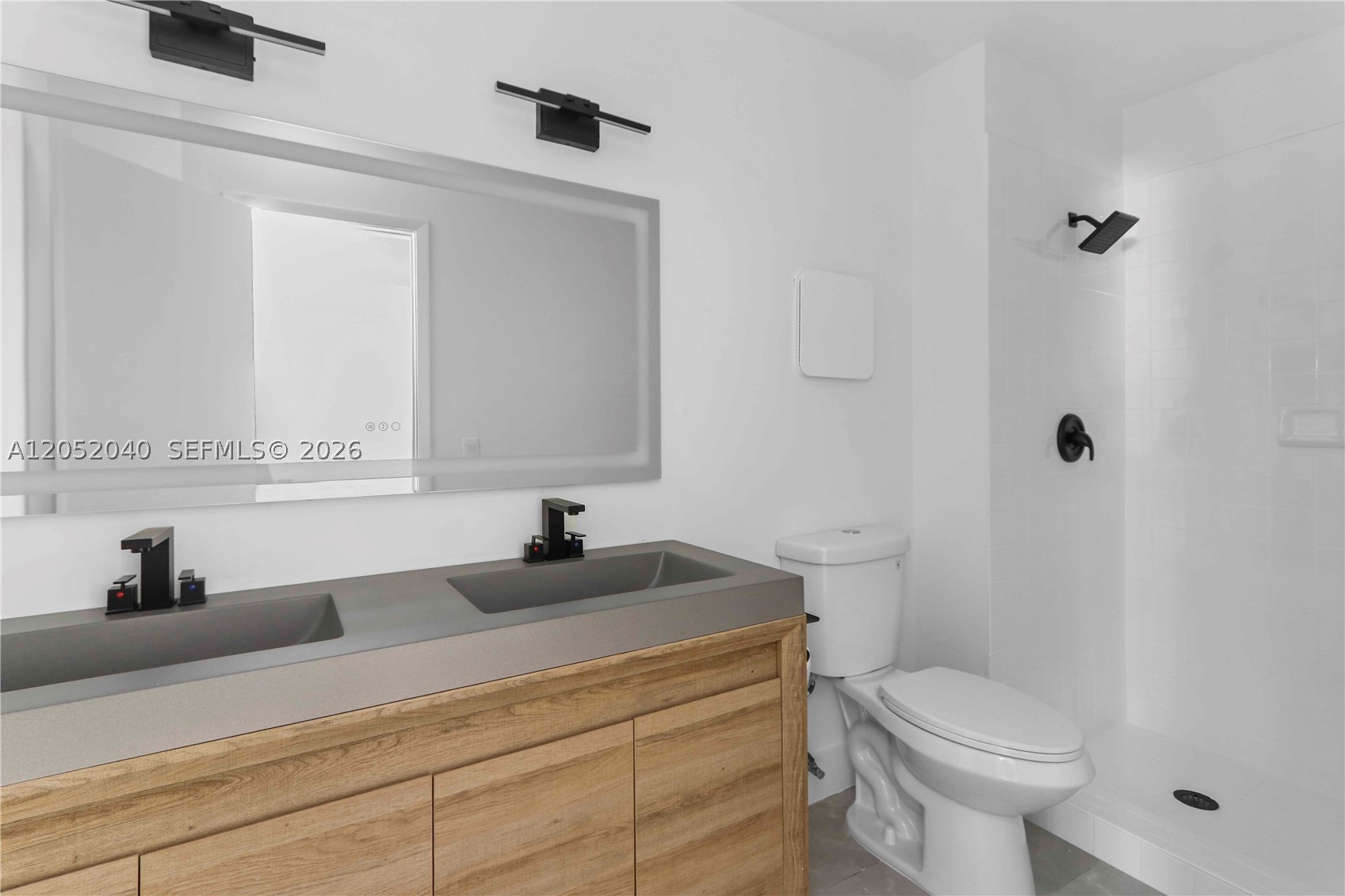 CAMELOT ONE CONDO - Residential