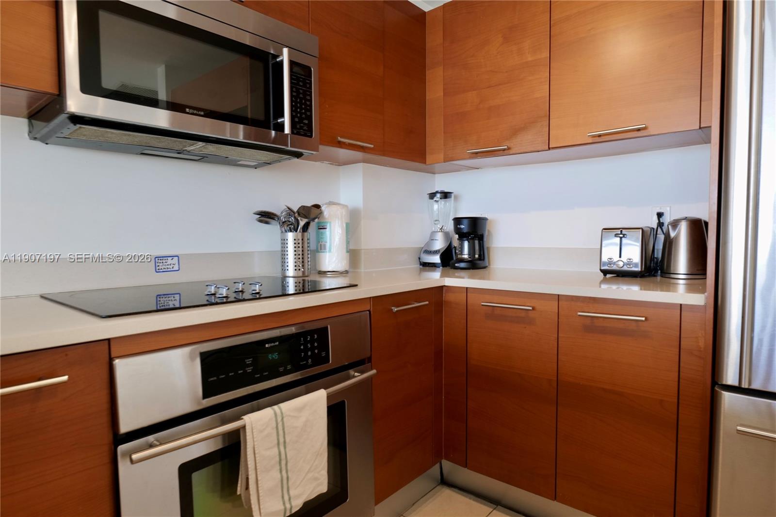 MIDBLOCK MIAMI CONDO - Residential