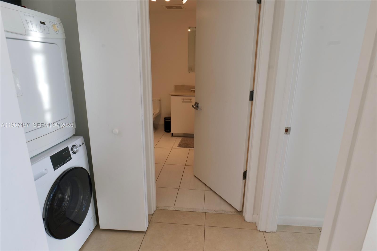 MIDBLOCK MIAMI CONDO - Residential