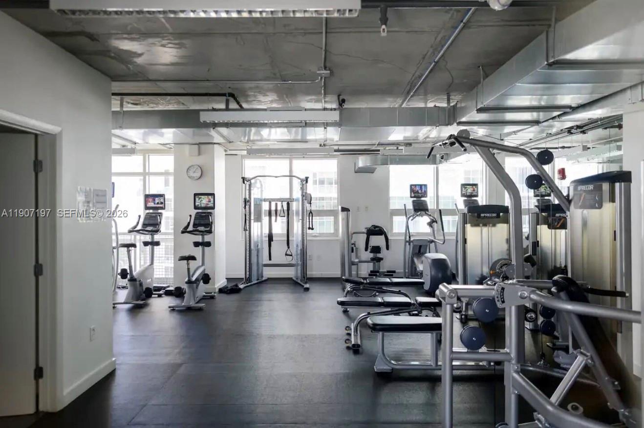 MIDBLOCK MIAMI CONDO - Residential