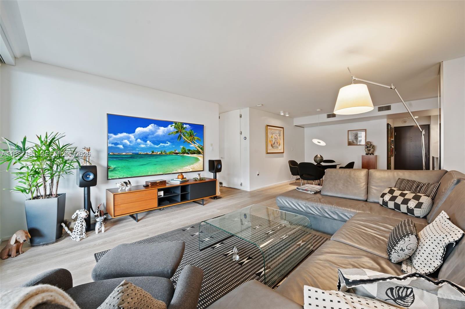 YACHT HARBOUR CONDO - Residential