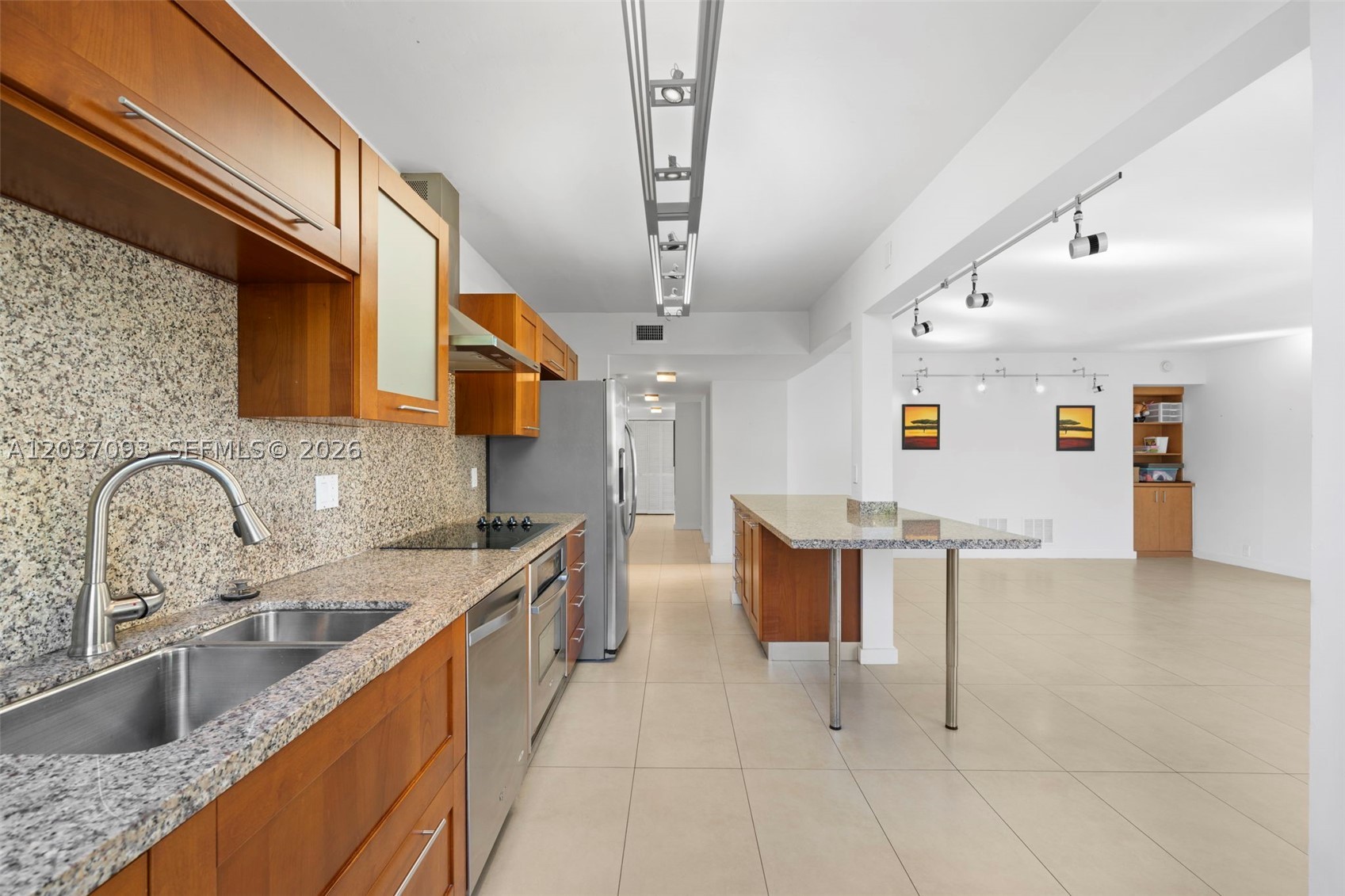 KEY COLONY NO 4 CONDO - Residential Lease
