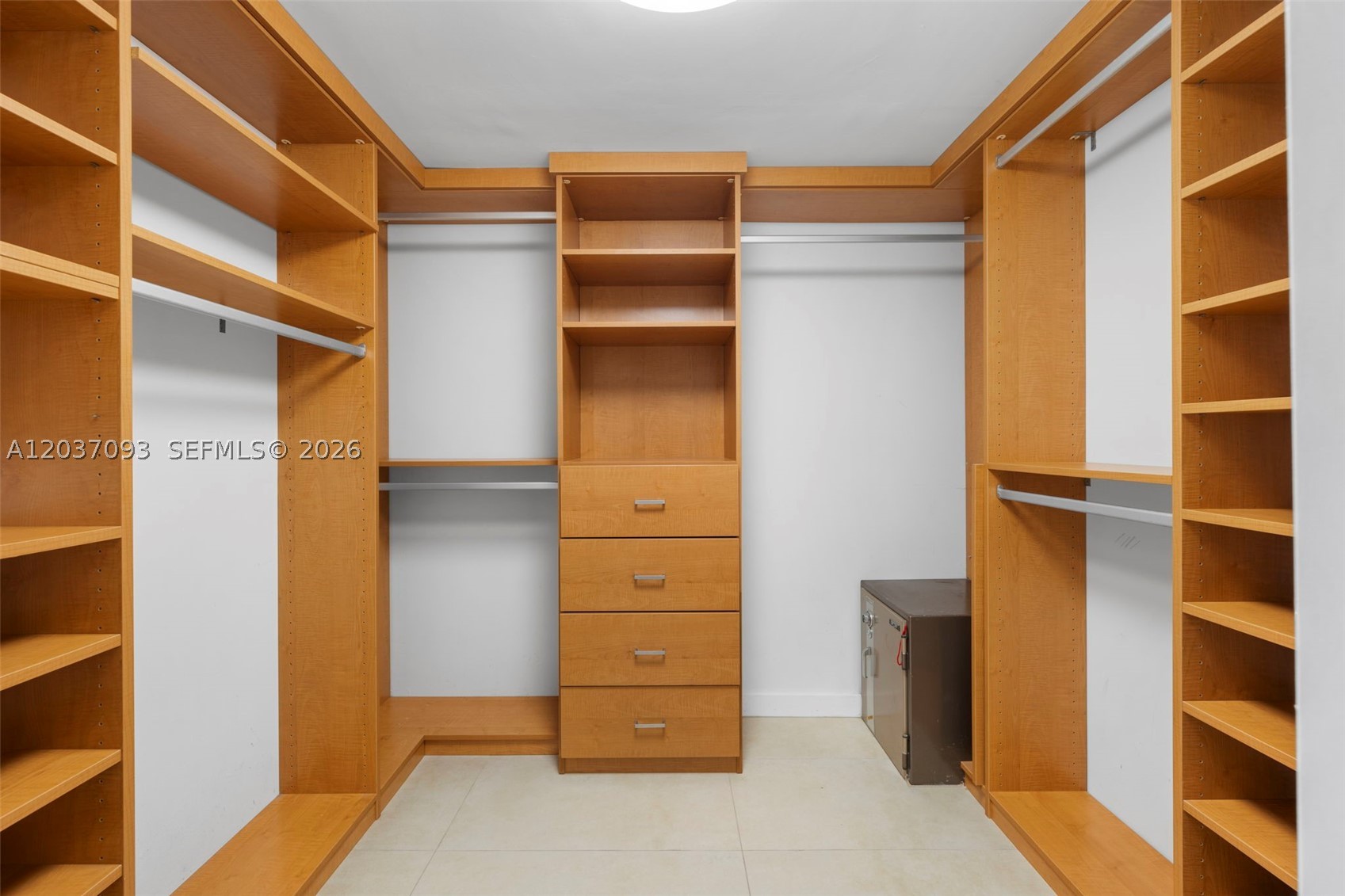 KEY COLONY NO 4 CONDO - Residential Lease