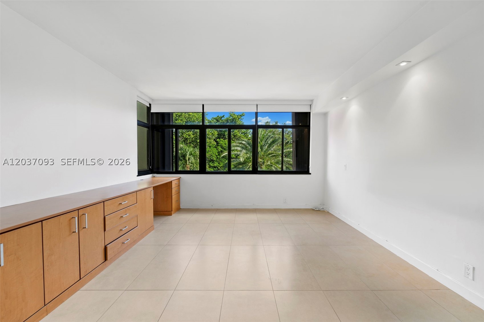 KEY COLONY NO 4 CONDO - Residential Lease