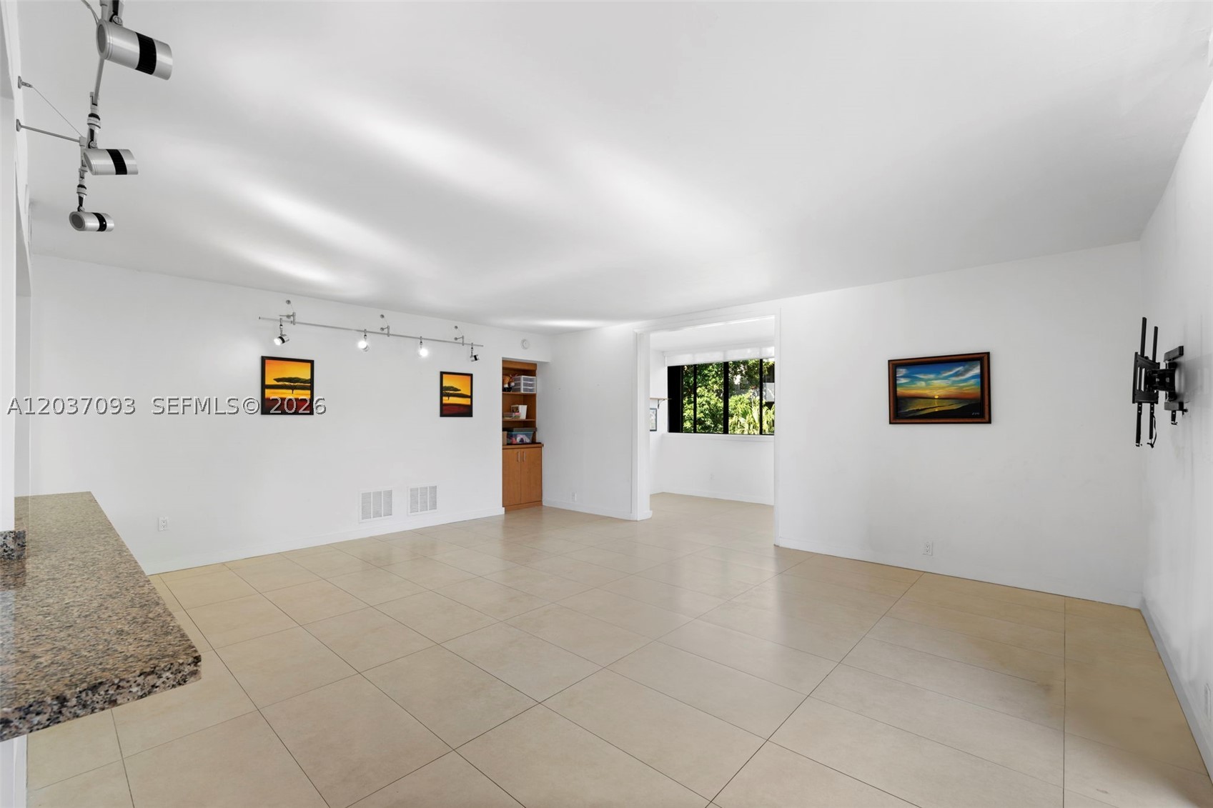 KEY COLONY NO 4 CONDO - Residential Lease