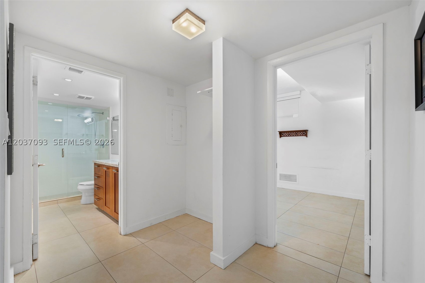 KEY COLONY NO 4 CONDO - Residential Lease