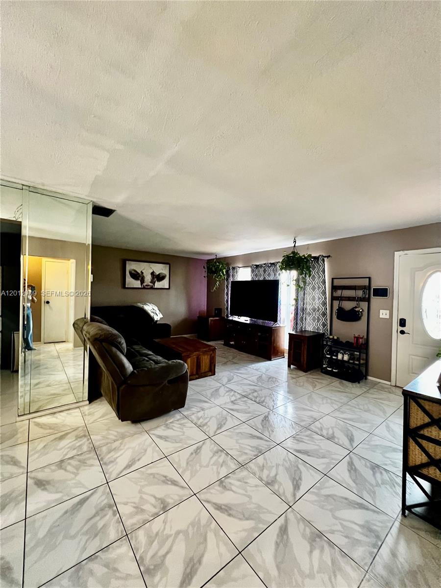 SUNRISE GOLF VILLAGE - Residential