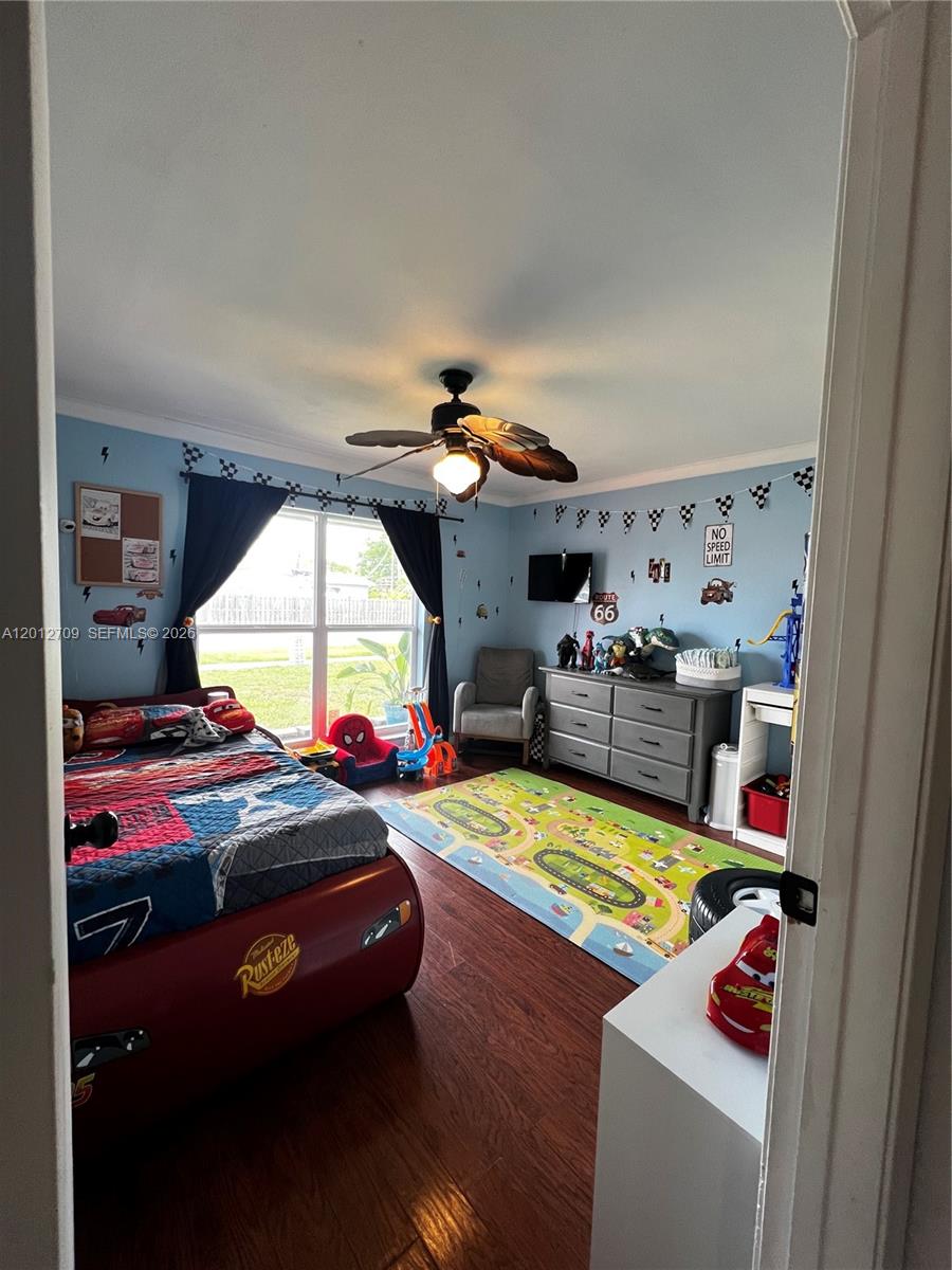 SUNRISE GOLF VILLAGE - Residential