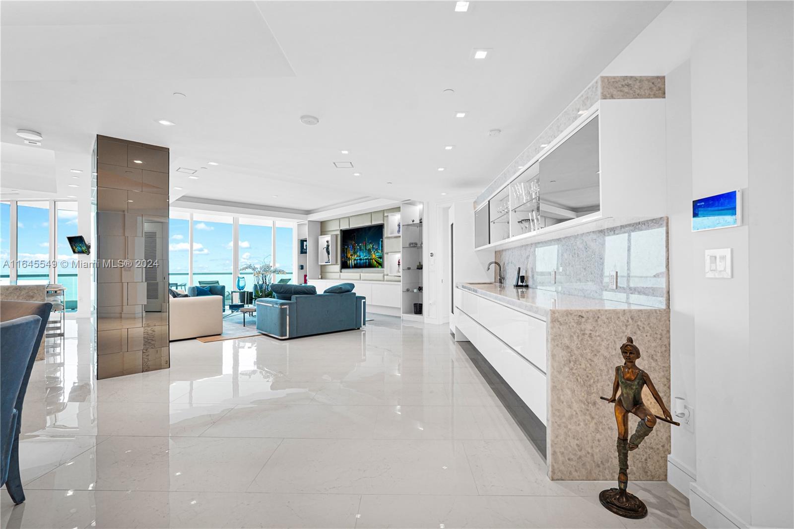 TURNBERRY OCEAN COLONY - Residential