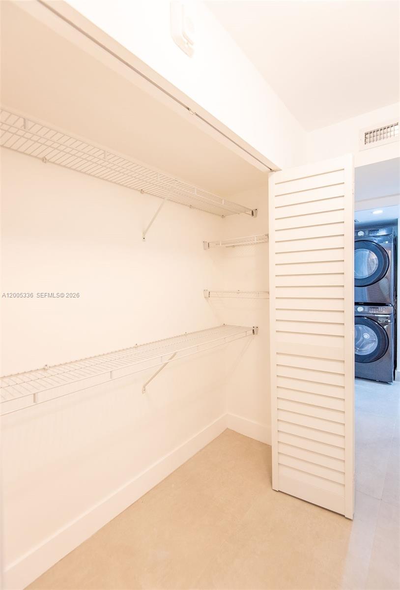 JADE WINDS GROUP-DAISY GA - Residential