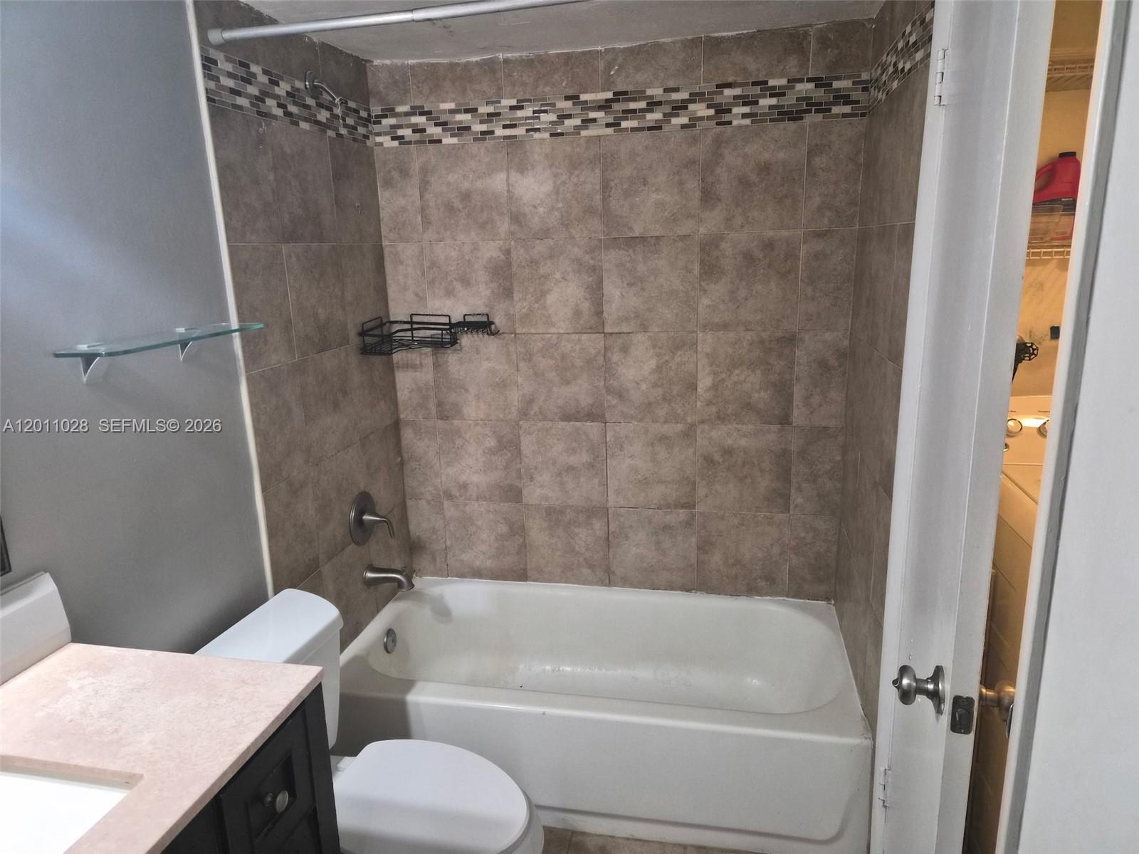 COUNTRY PINES CONDO - Residential