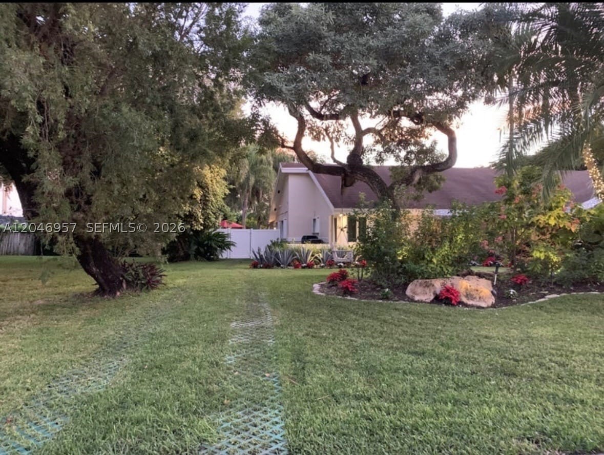 SHADY LANE - Residential Lease