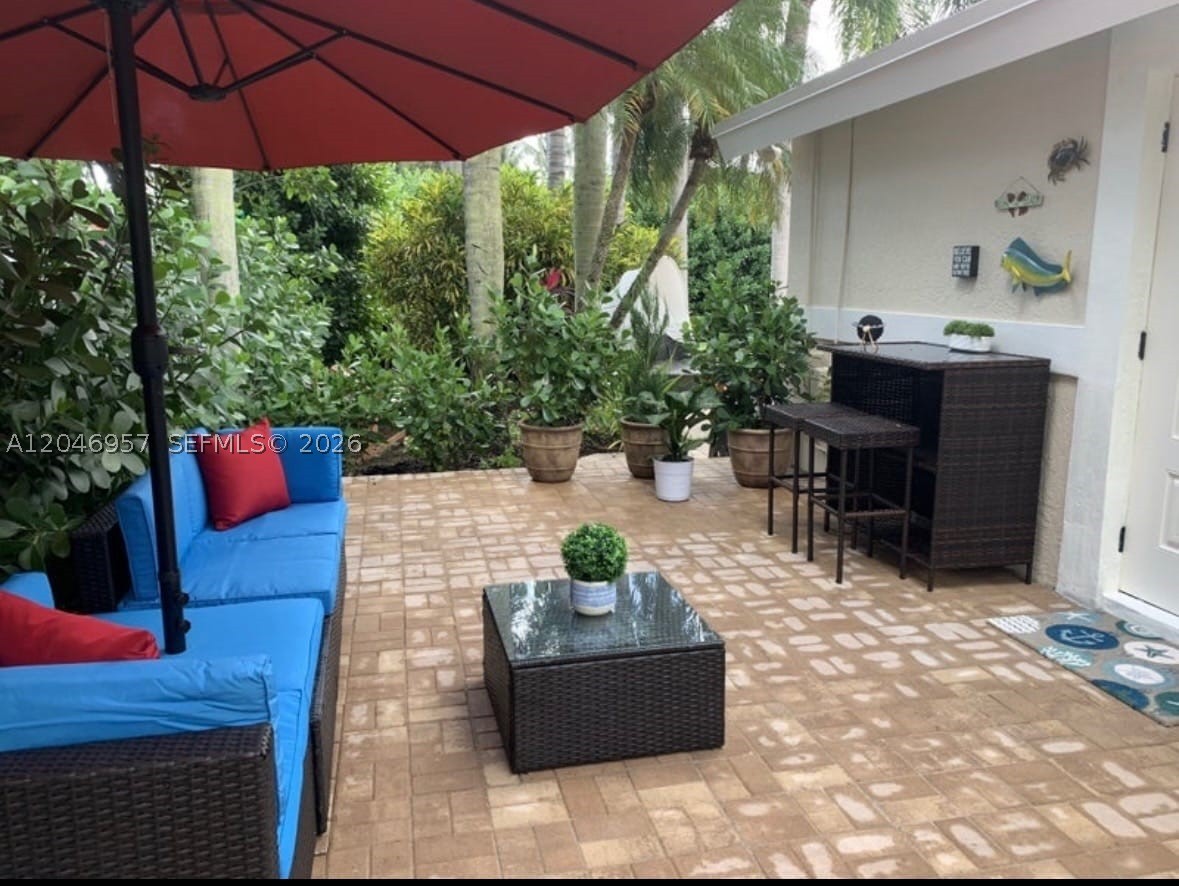 SHADY LANE - Residential Lease