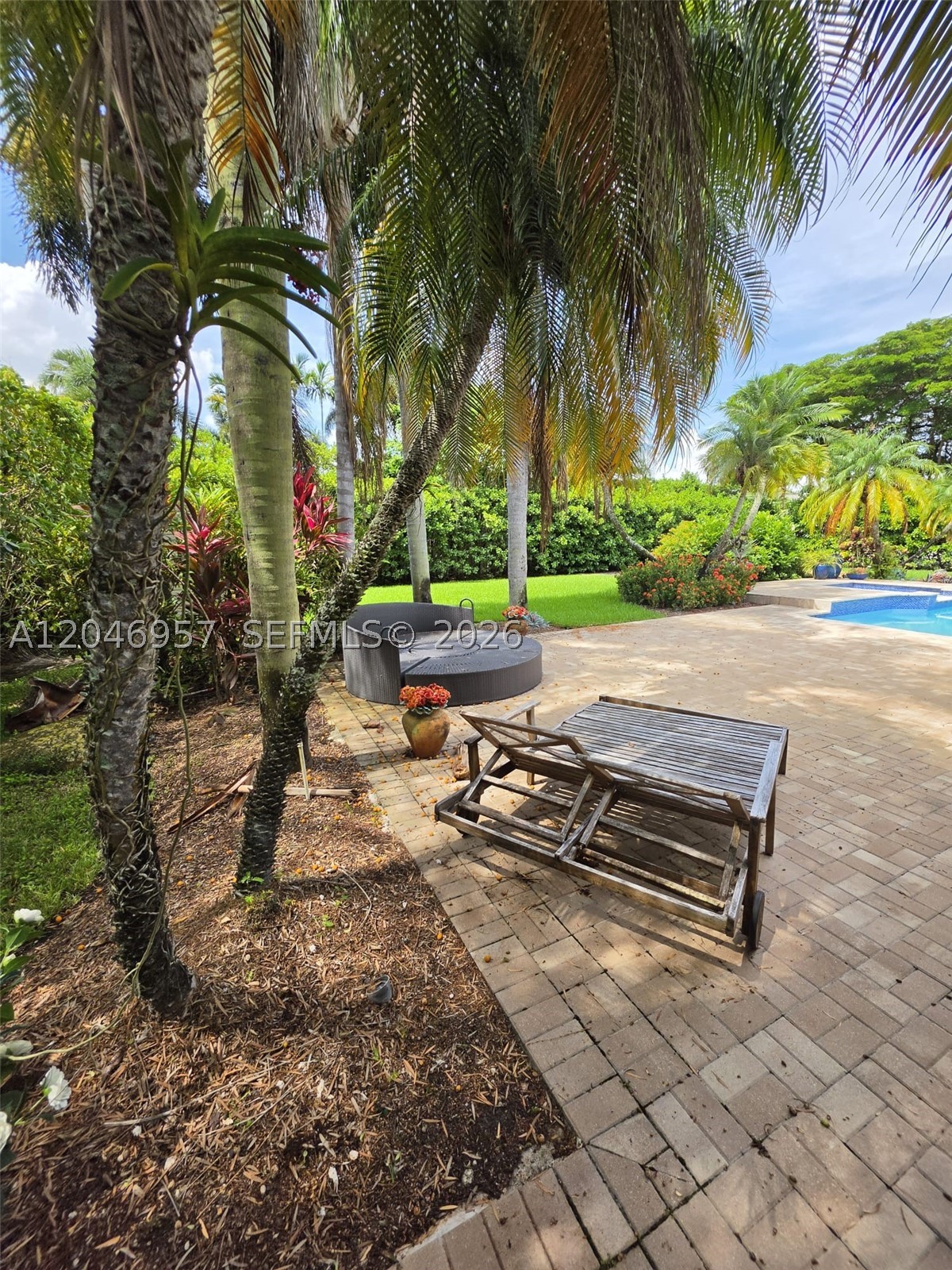 SHADY LANE - Residential Lease