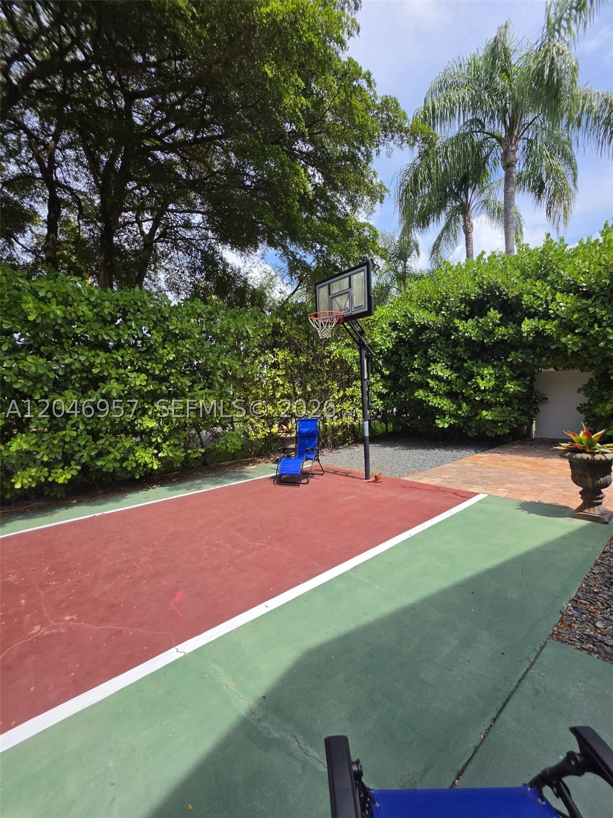 SHADY LANE - Residential Lease