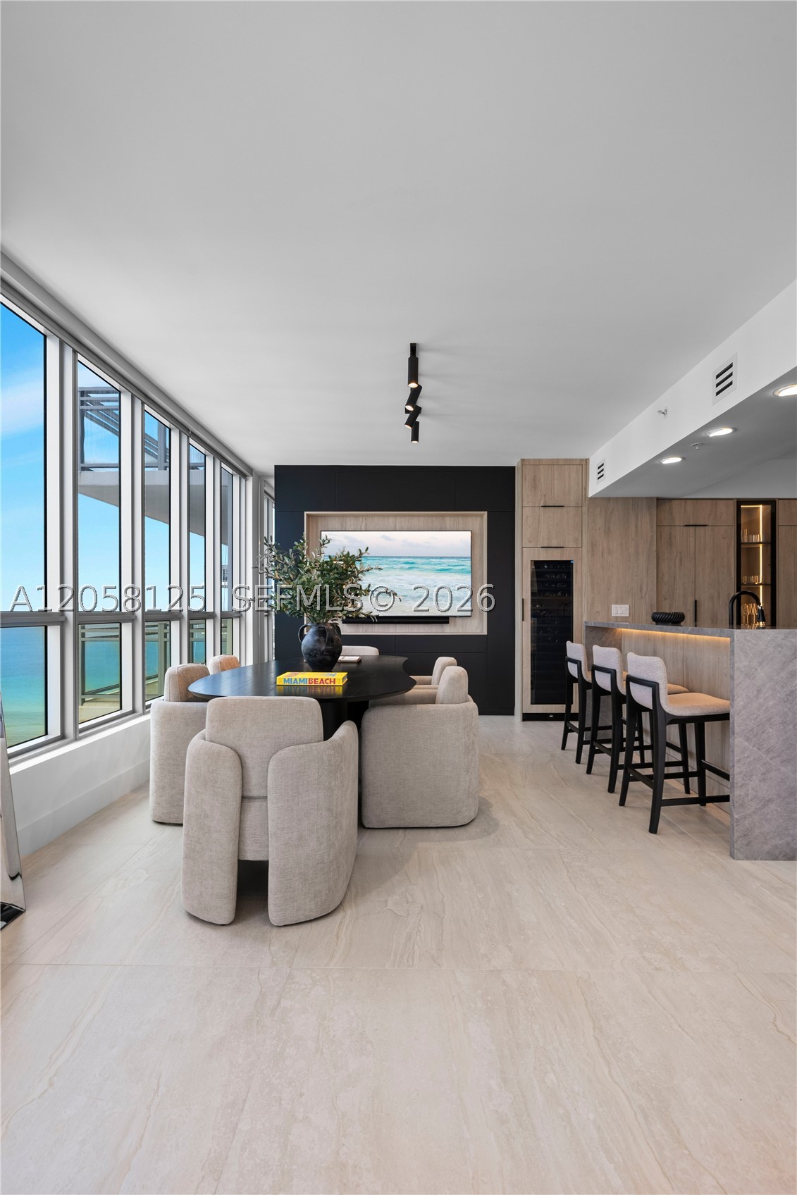 DIPLOMAT OCEANFRONT RESID - Residential